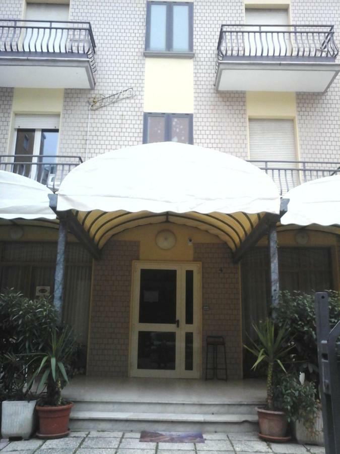 Residence Edera Rimini Extérieur photo