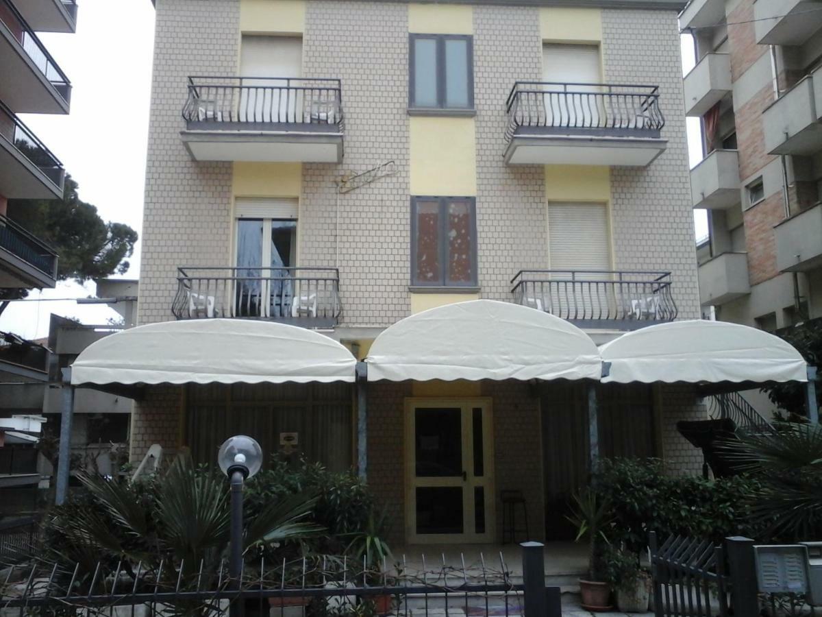 Residence Edera Rimini Extérieur photo