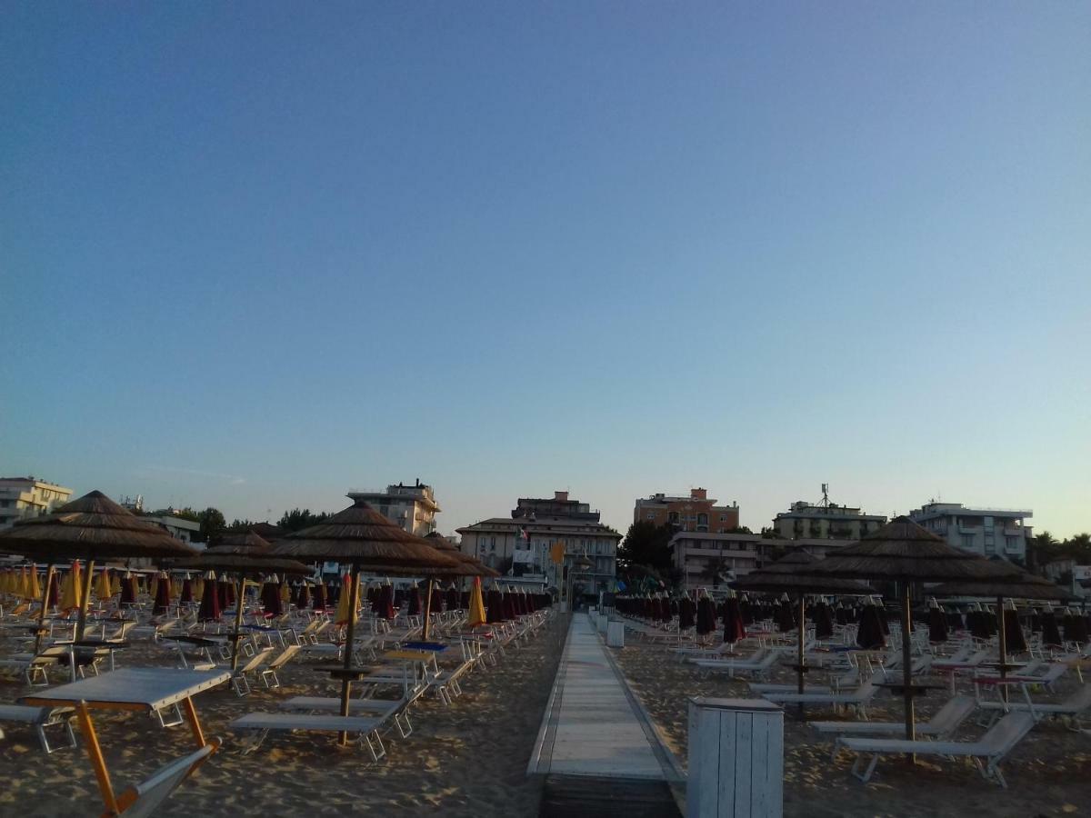 Residence Edera Rimini Extérieur photo